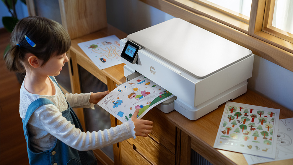 Creativity shouldn’t be limited by cost. That’s why every page costs the same, whether you print in color or black & white.